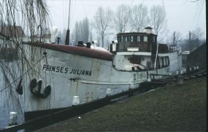 018747.jpg
