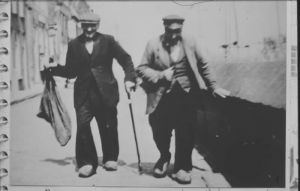 1920
Kippenhandelaren Burger en Halvemaan, Oosterhaven
