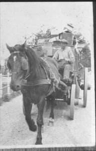 1935
Vuilniskar. Toon (l) en Jaap Manshanden. Keern

