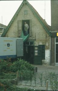032648.jpg
