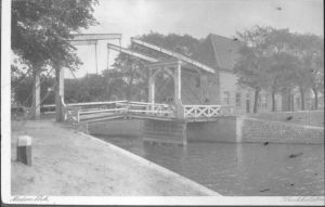 1900
Pand rechts nu (01-2006) "Kwikkel"
