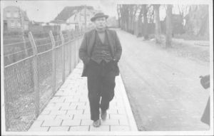 1937
Jan Bot (van de winkel bij het park) Hoogesteeg
