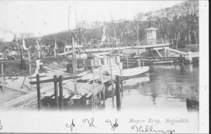 1900
Magere rolbrug, Oosterhaven, peilhuisje, links Kasteel Radboud
