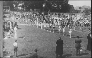 1938
Landelijke gymwedstrijden op het sportveld aan het Vooreiland.
