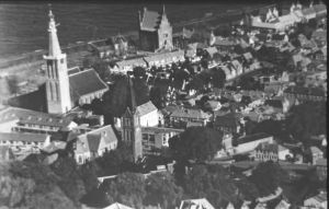 1968
