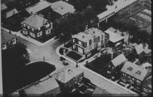 1950
Meerlaan, Burg. Schoutenstraat, Kanaalstraat.
