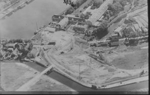 1926
Eerste werkzaamheden bouw sluis Turfhoek.
