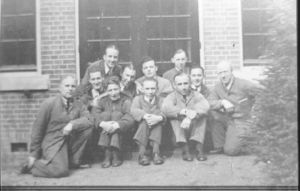 1950
Pati?nten en verplegers PZ. Links boven Jaap Glastra
